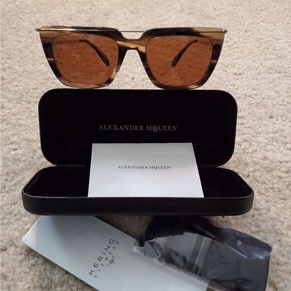 ALEXANDER MCQUEEN Unisex AM0169S 54mm - Picture 5 of 14